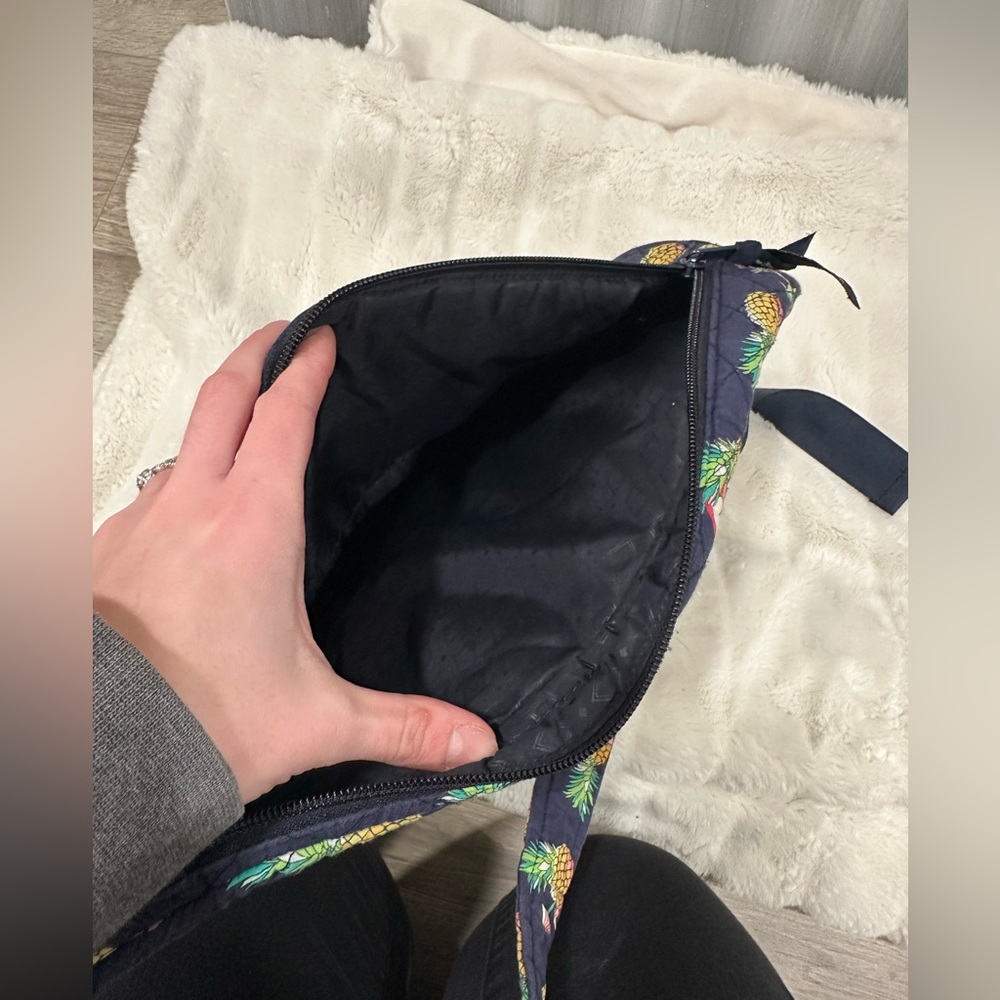 Vera Bradley Sling Bag Toucan Party Pineapple - Picture 4 of 6